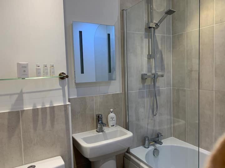 Modern City Centre Apartment Portsmouth Eksteriør bilde