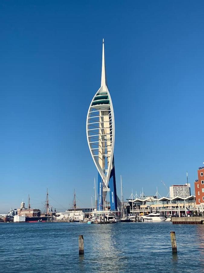 Modern City Centre Apartment Portsmouth Eksteriør bilde